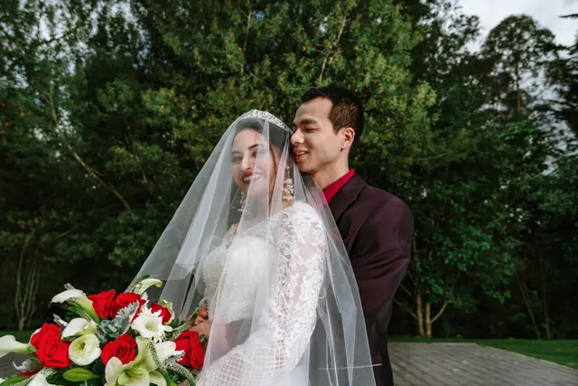 Raquel & John, photograph 11